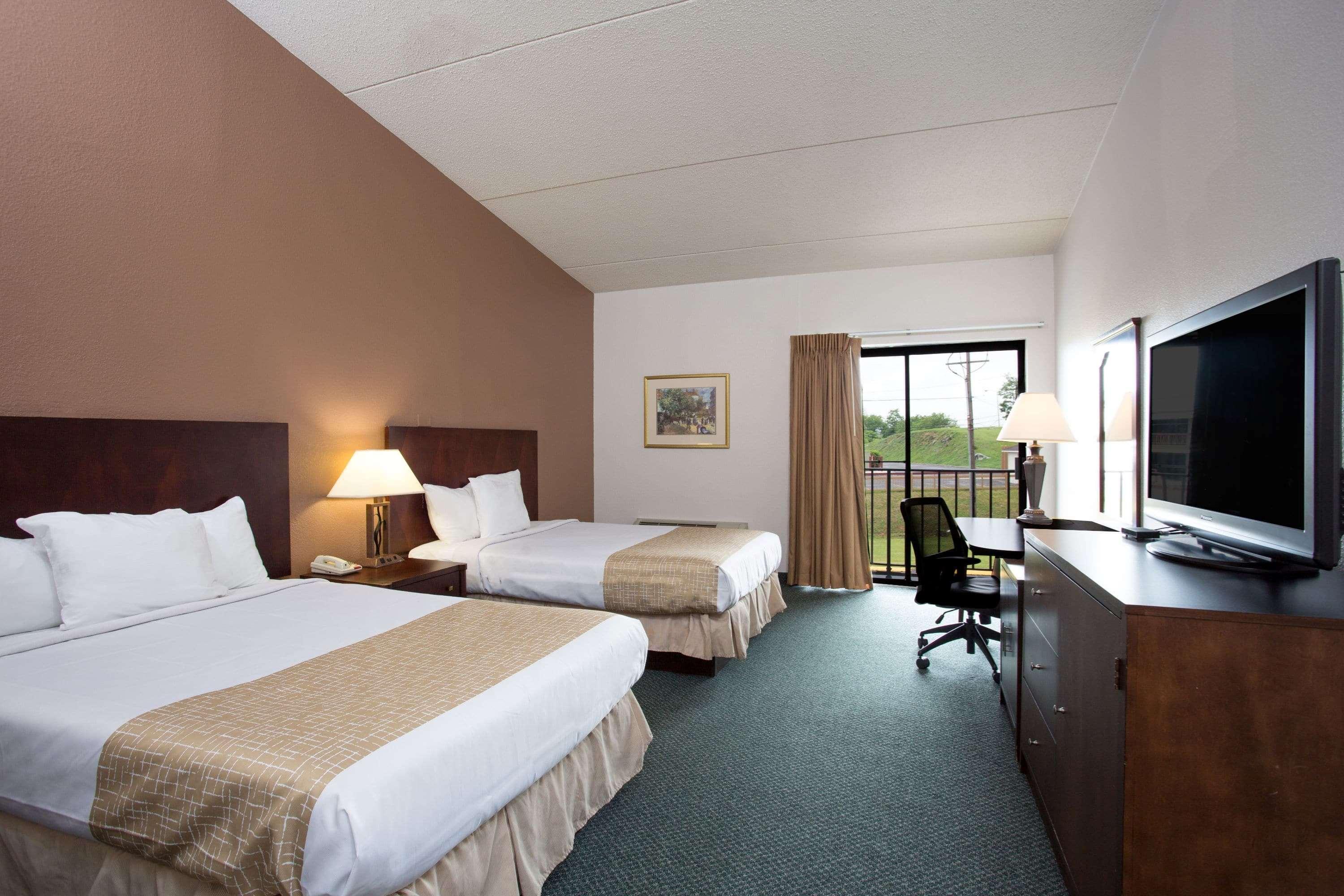 Travelodge By Wyndham Wytheville Exterior photo