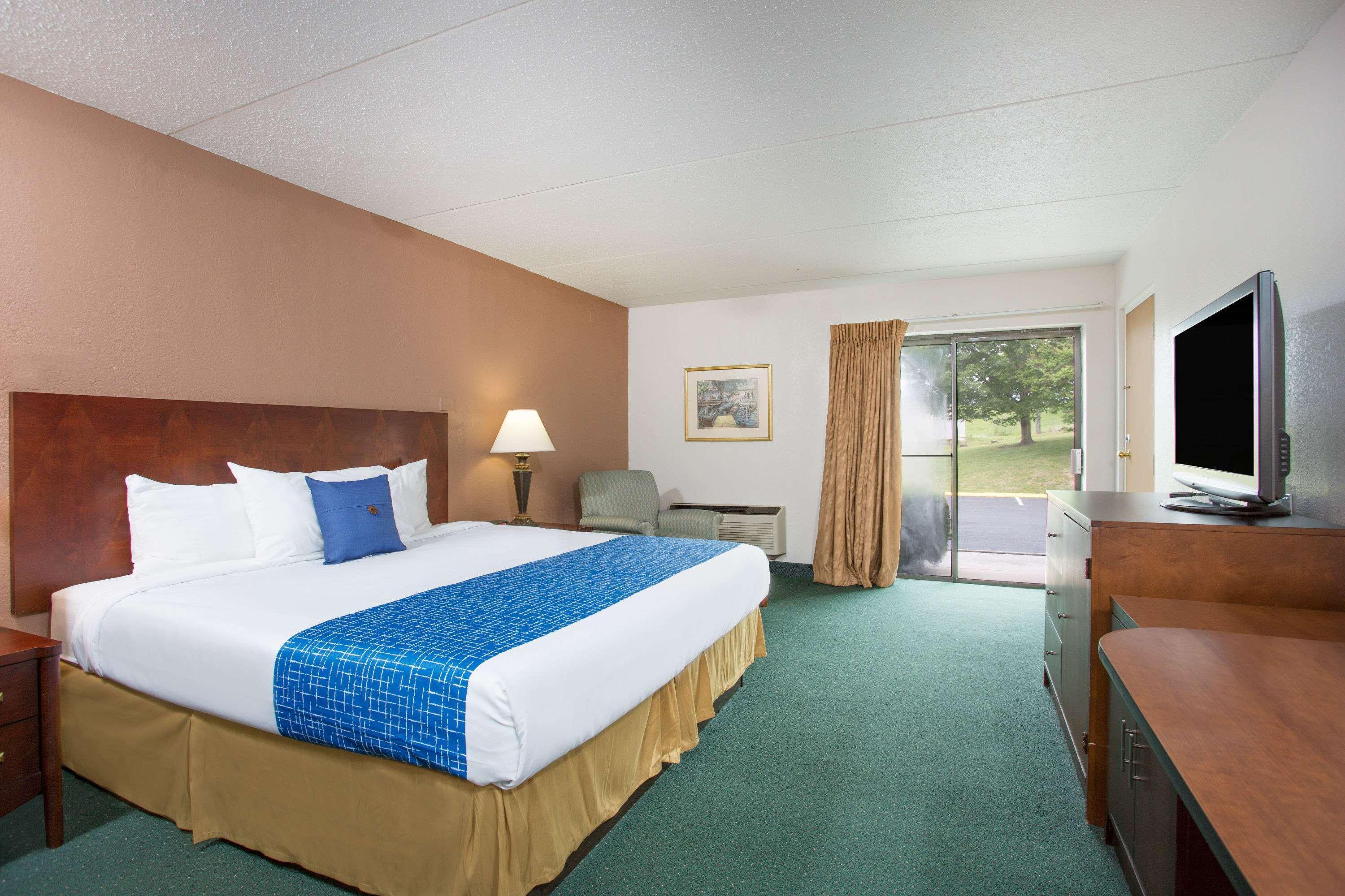 Travelodge By Wyndham Wytheville Exterior photo